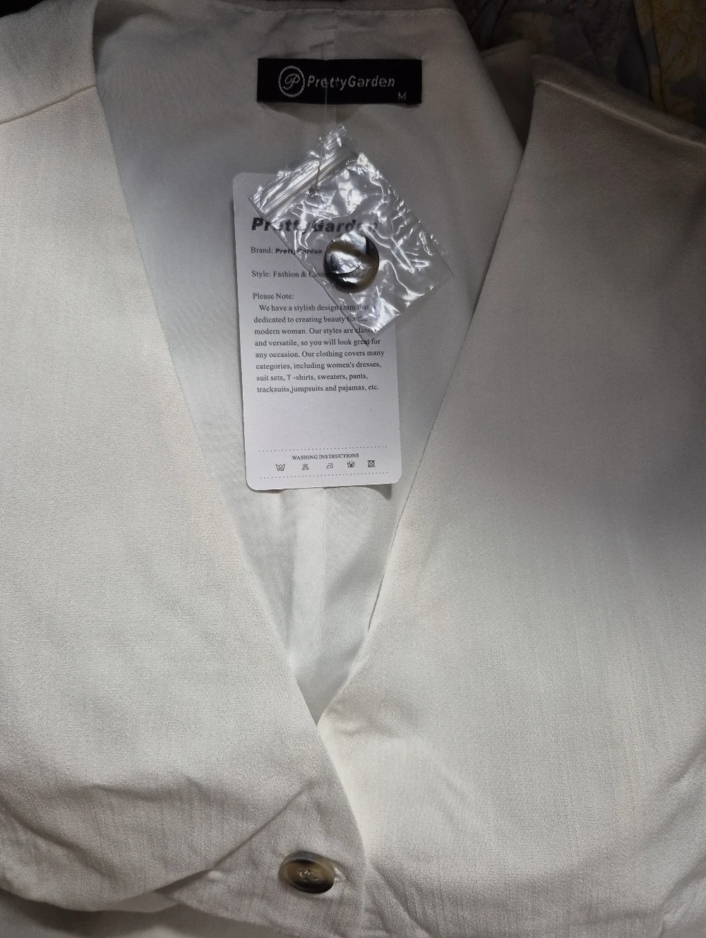 Pretty Garden | White Button Vest and Short Set - Picture 4 of 5